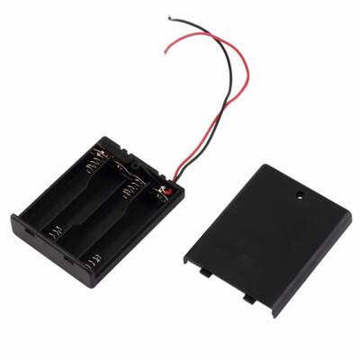 4'lü AA Pil Yuvası - Anahtarlı ve Kapaklı - 2