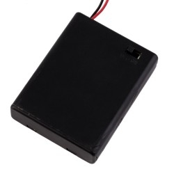 4'lü AA Pil Yuvası - Anahtarlı ve Kapaklı - 1