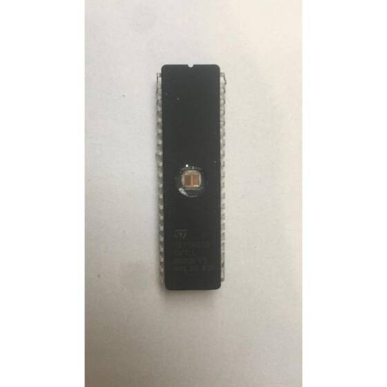 M27C1024-12F1 FDIP-40W Memory Data Storage EEPROM - 1