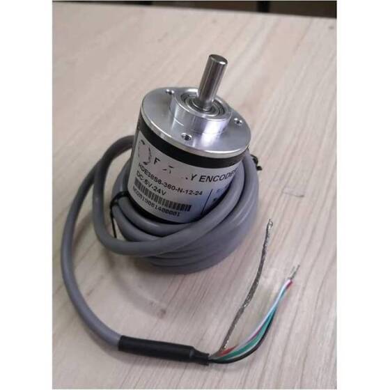 Solid Shaft D6mm DC5-24V 360 Pulses PNP Incremental Photoelectric Rotary Encoder - 2
