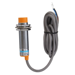 Kapasitif PNP Proximity Sensör LJC18A3-B-Z/BY - 1