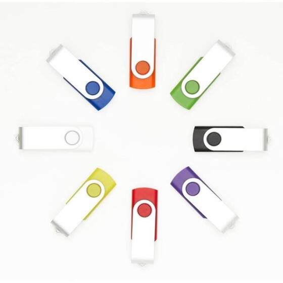 Robot Cube Siyah U102 Kapaklı U Disk USB2.0 2GB - 2